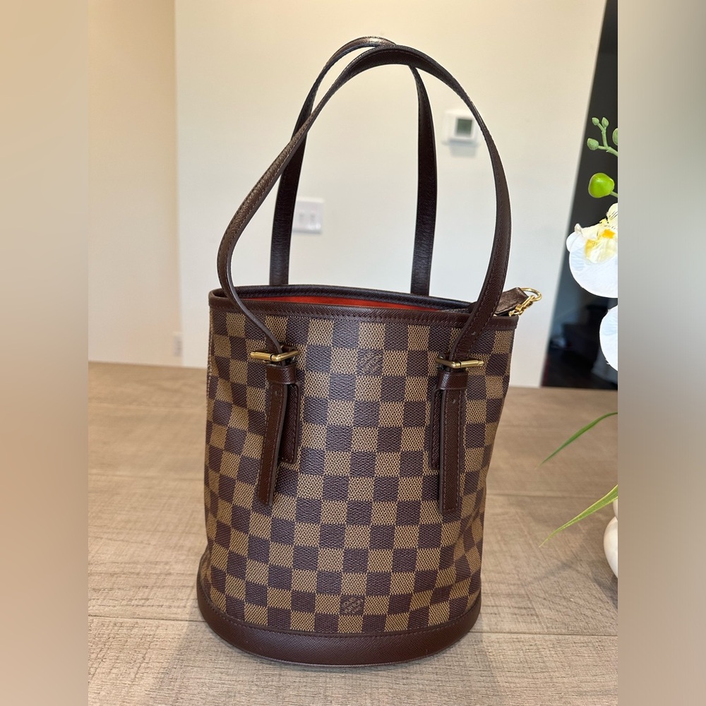 Louis Vuitton Damier Ebene Marais Bucket Bag PM - Picture 12 of 15